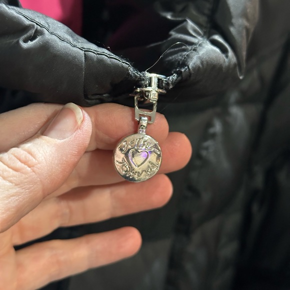 Betsy Johnson long winter coat w/belt & detachable fur hat only tried on. - Picture 8 of 12